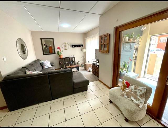 3 BEDROOM TOWNHOUSE FOR SALE IN NOORDHEUWEL